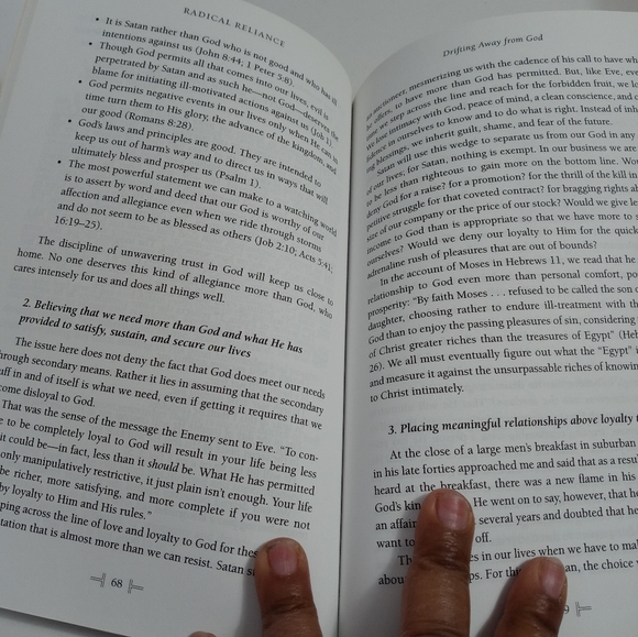 🏖 Radical Reliance by Joseph M Stowell NIB - Picture 3 of 3